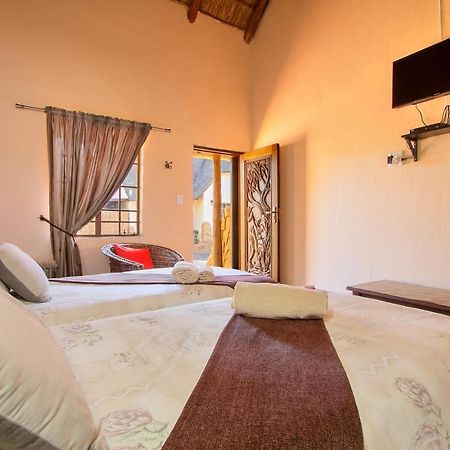 All Over Africa Guest House Kempton Park Dış mekan fotoğraf