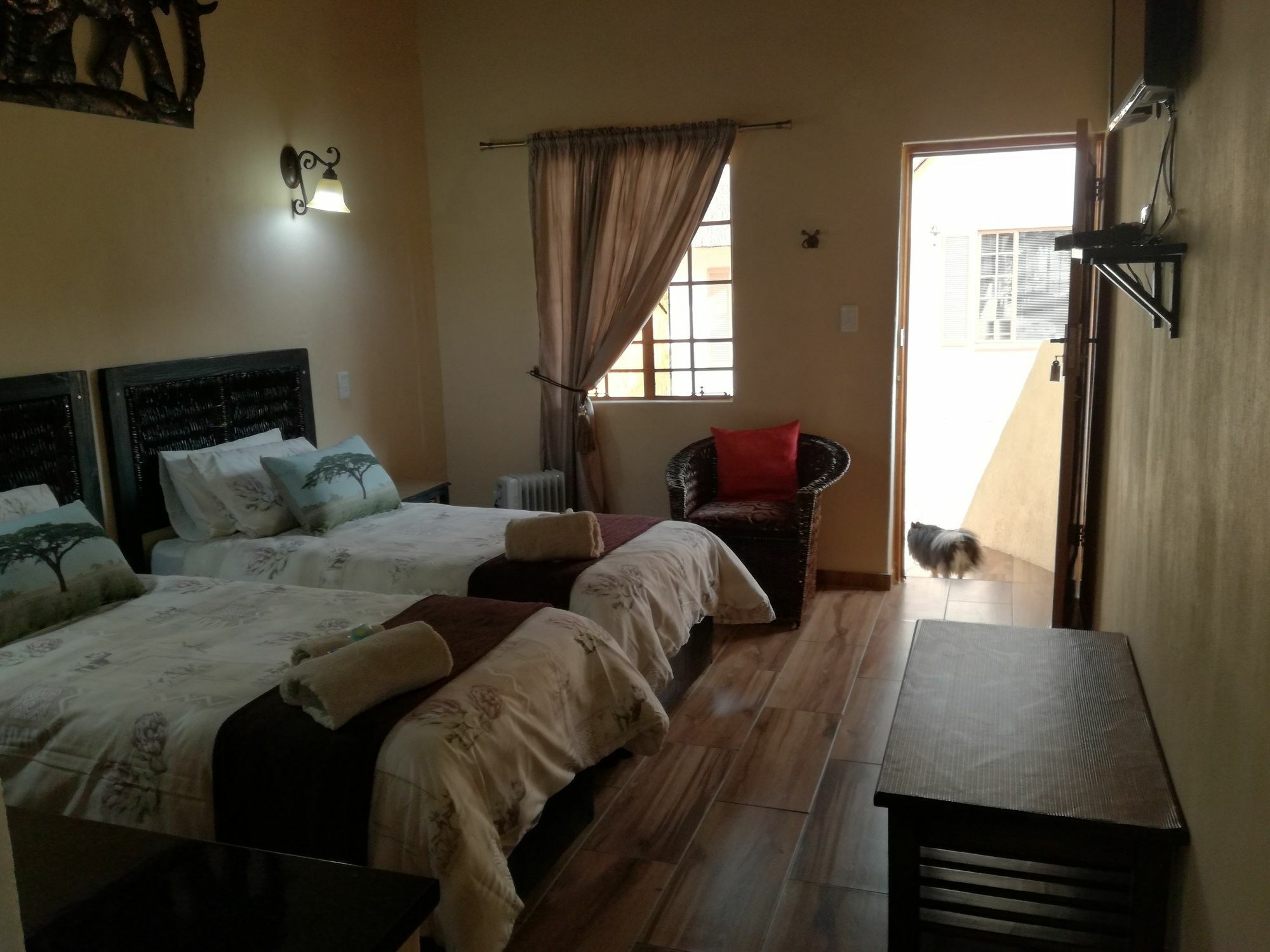 All Over Africa Guest House Kempton Park Dış mekan fotoğraf