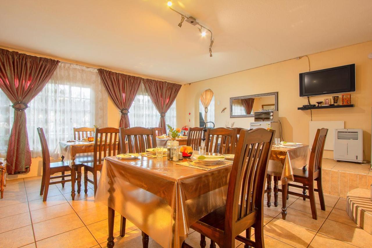 All Over Africa Guest House Kempton Park Dış mekan fotoğraf